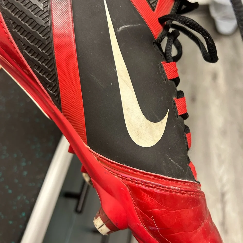 Nike Alpha Speed Football Cleats, Red/Black, Size 9 - Picture 10 of 11